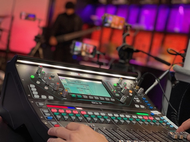  Консолі Allen & Heath SQ виконують подвійні задачі – мікшування для прямої трансляції та запису 