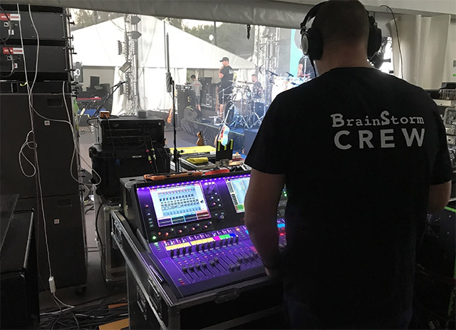  Allen & Heath dLive – простота у роботі та висококласний звук 